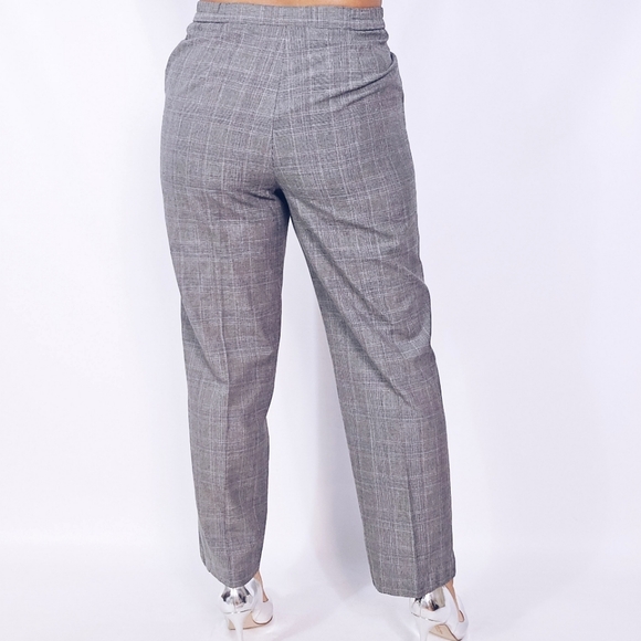 Plaid Crop Trousers - Picture 3 of 9